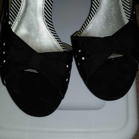 Kenneth Cole Unlisted heel - Picture 3 of 8